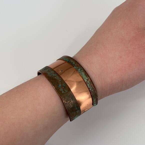 Handmade copper bangle bracelet - Picture 1 of 5